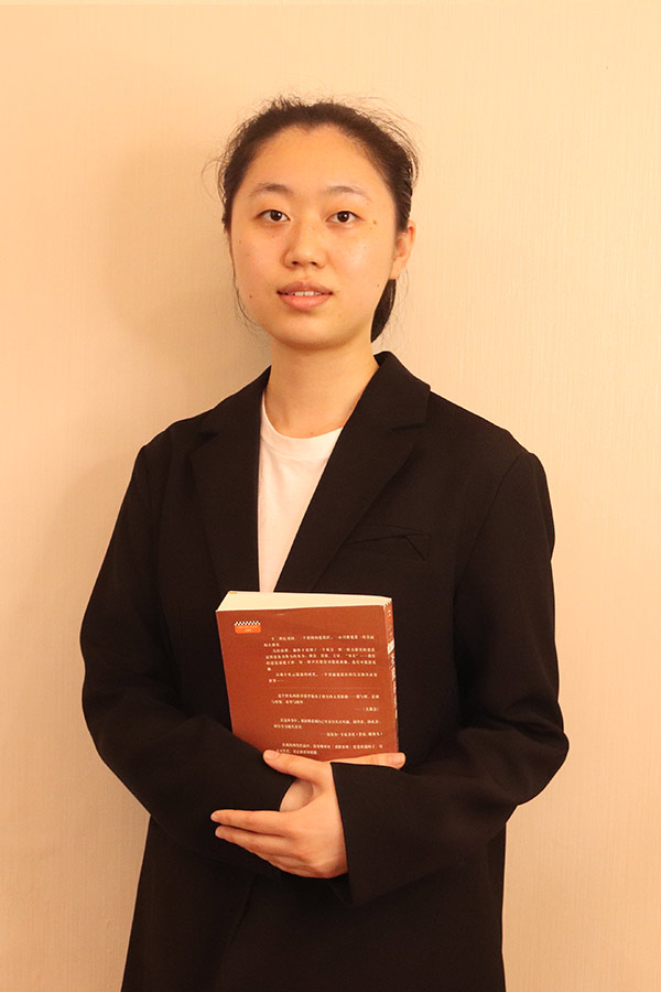 岚皋梁艺 本科学历，优秀班主任