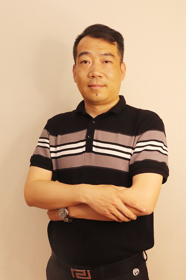 岚皋冯少坤 本科学历,毕业于陕西师范大学