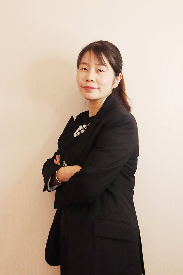 岚皋吕瑶 本科学历,毕业于陕西师范大学