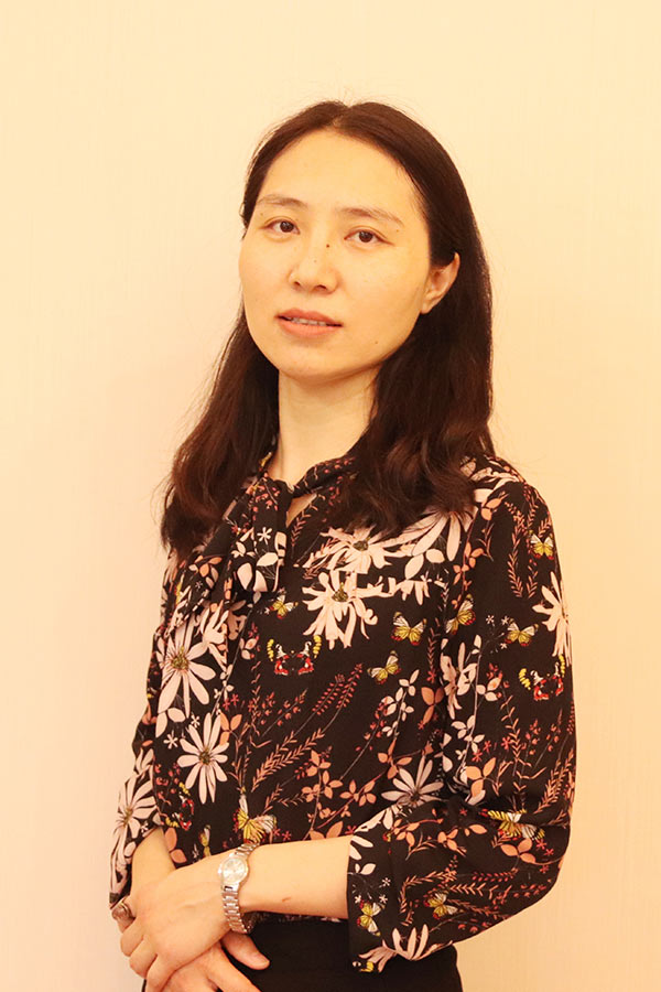 岚皋王晓娜 研究生学历,毕业于华南师范大学